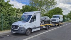 Transport samochód na lawecie holandia.jpg